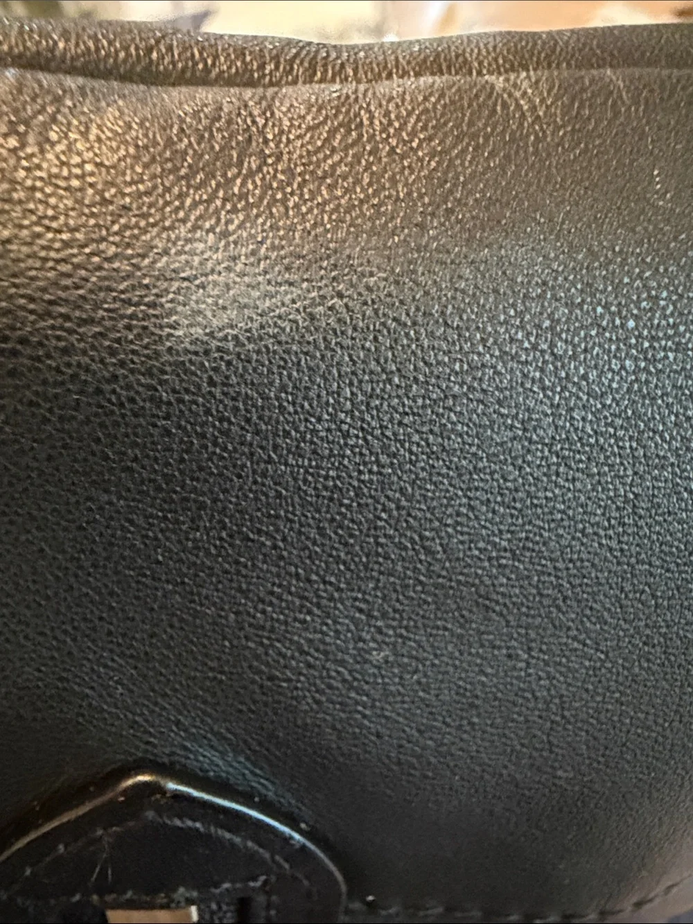 Coach Vintage Y2K Daisy Black Leather Shoulder Bag with Front Zip and Logo.